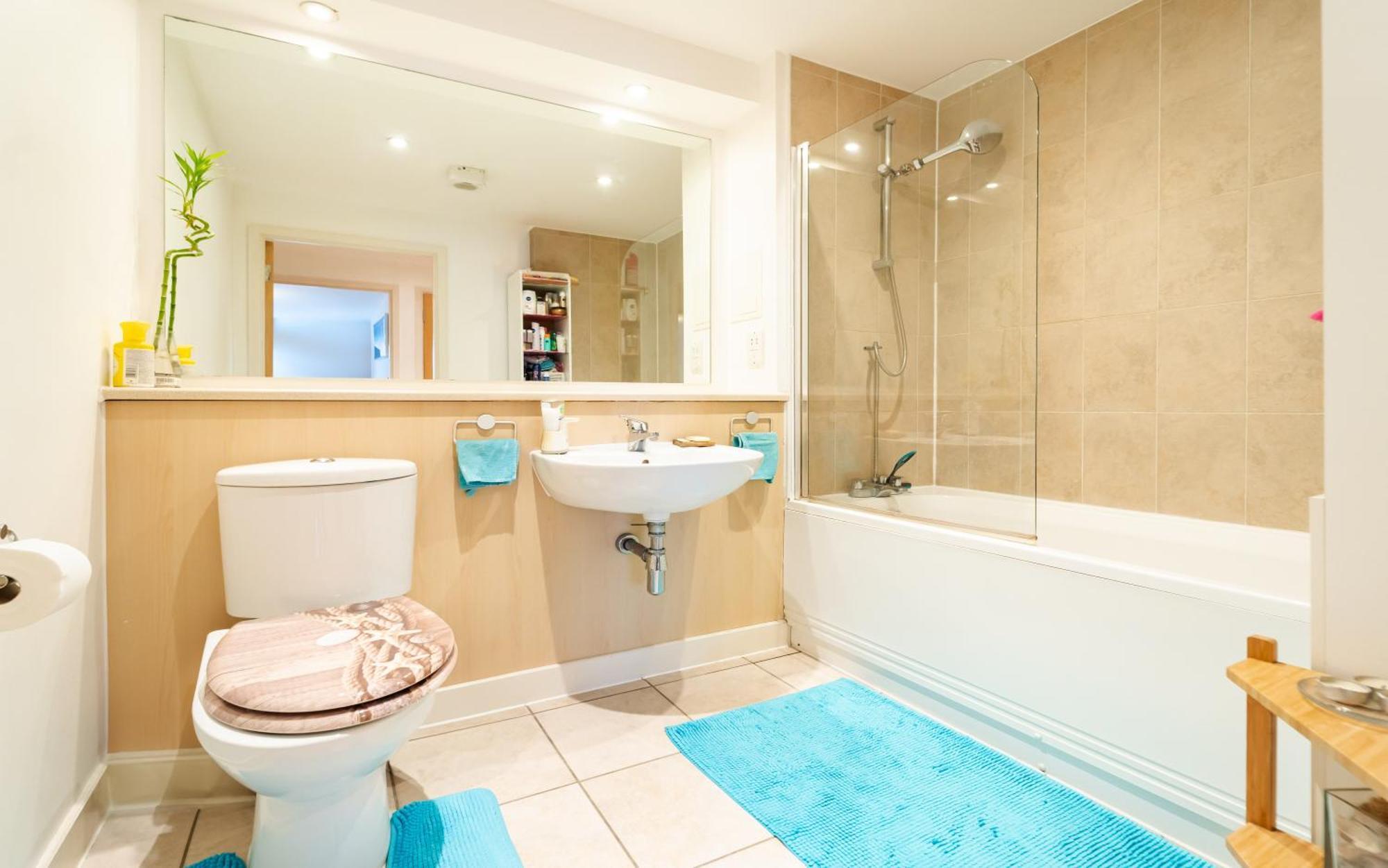 Modern Lovely Bedroom Close To Stations In East London, Zone 2 Accommodatie bij particulieren *